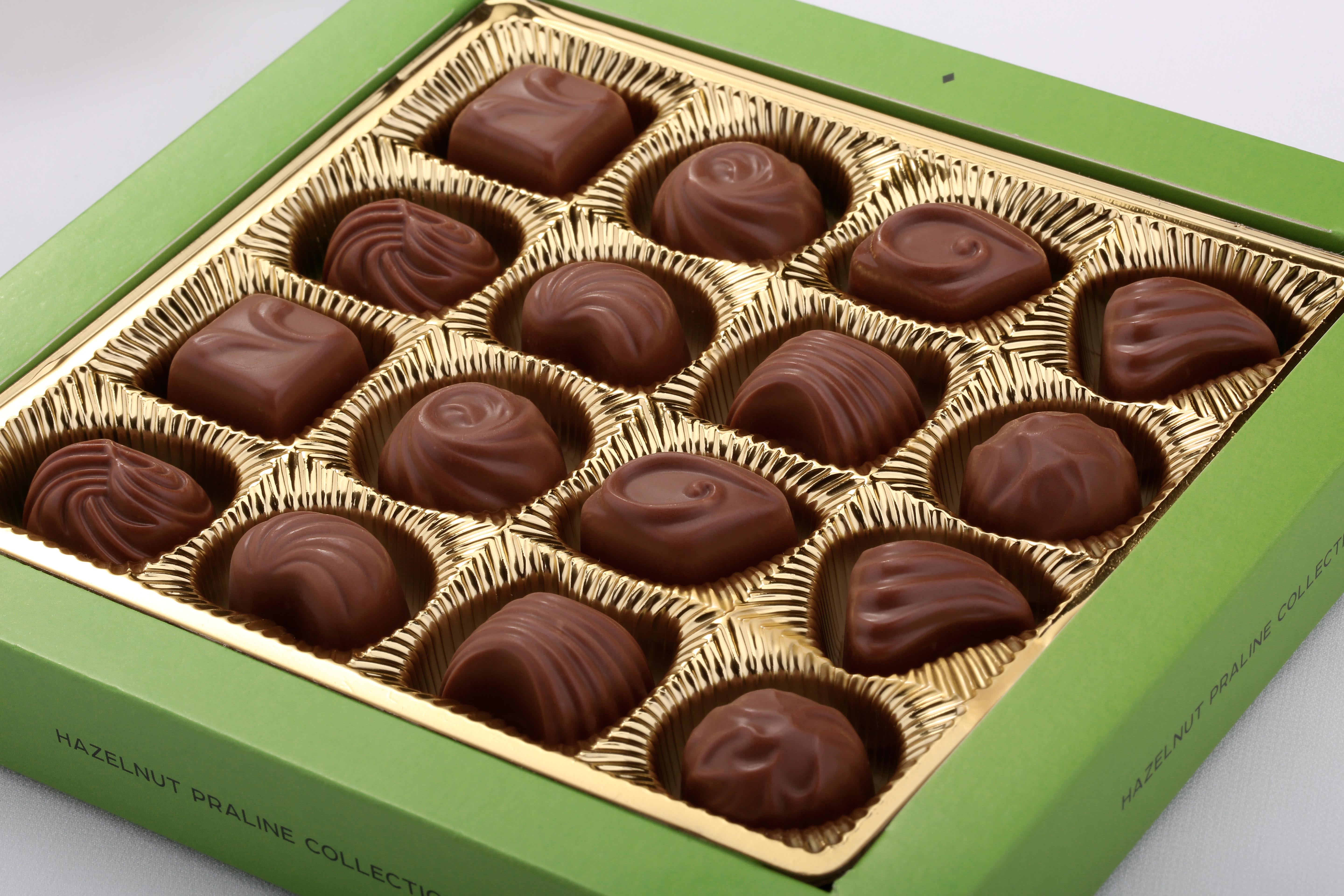 Professional Platform of Ferrero Nutella Chocolate 15g, 25g, 350, 400g,  600g, 750, 1kg, 3kg and 5kg, 7.5kg