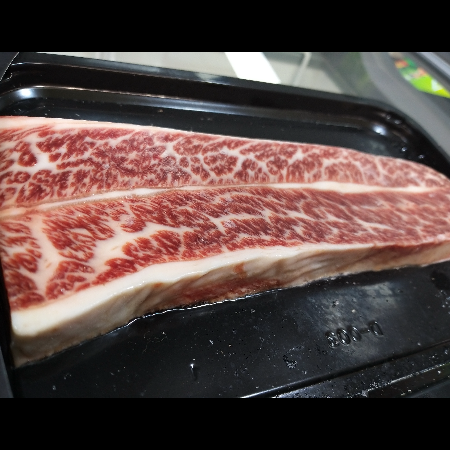 Snake River farms SRF and beef steak (gold grade M9 +)