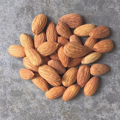 Nuts/Almond Nuts/Pistacio Nuts/Walnuts/High Quality Fresh Coconut